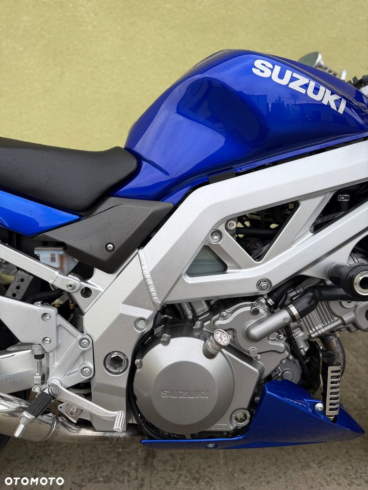 Suzuki SV - 9