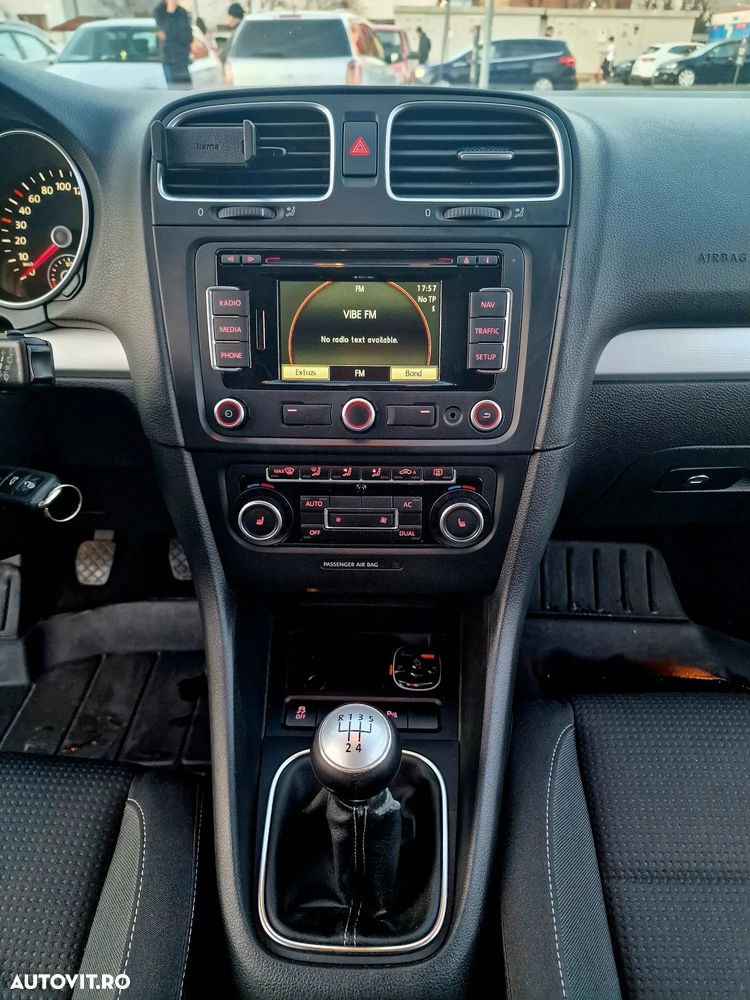 VOLKSWAGEN Golf 2011 — imagine 16