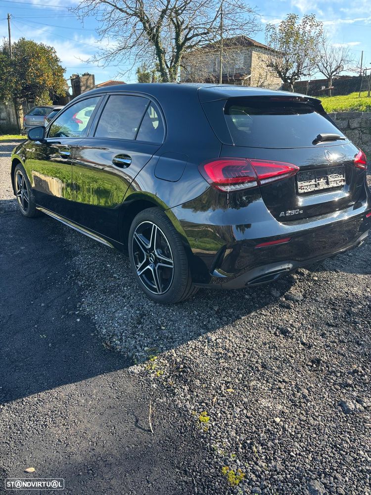 Mercedes-Benz A 250 e AMG Line - 10