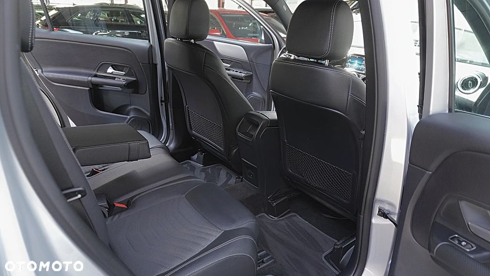 Mercedes-Benz GLB 200 7G-DCT - 16