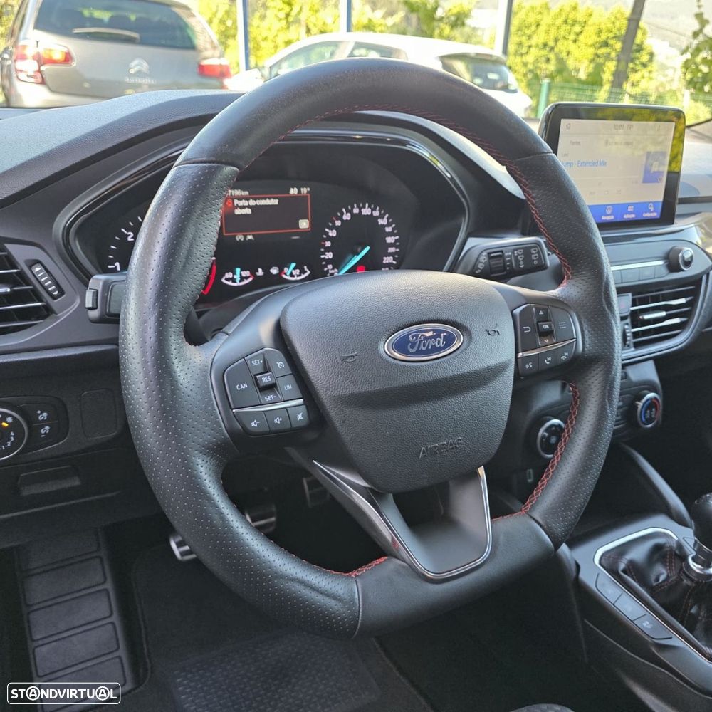 Ford Focus 1.5 TDCi ECOBlue ST-Line - 20