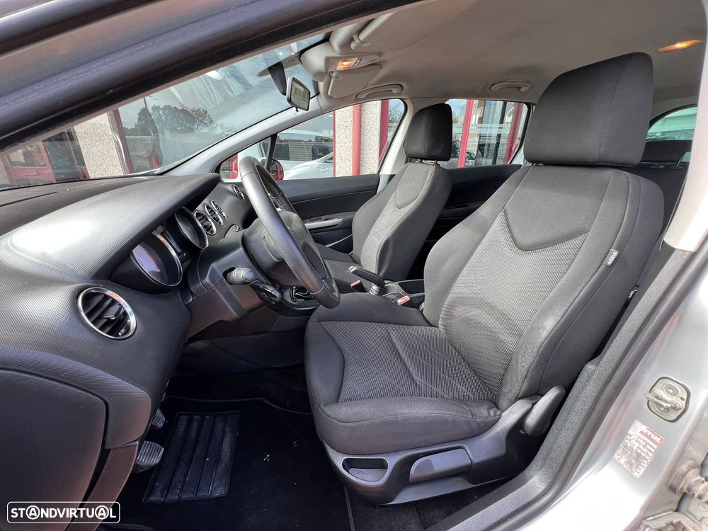 Peugeot 308 SW 1.6 HDi SE Navteq CVM6 - 11