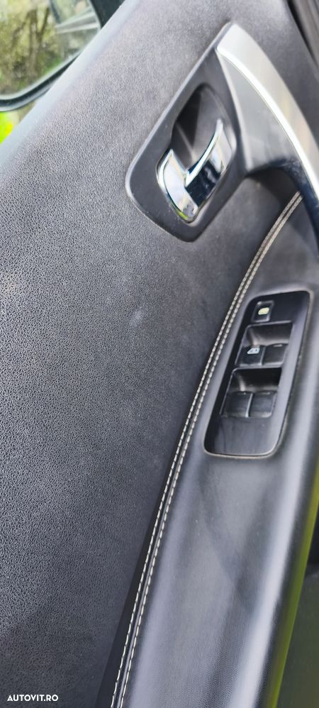 Nissan Qashqai+2 - 19