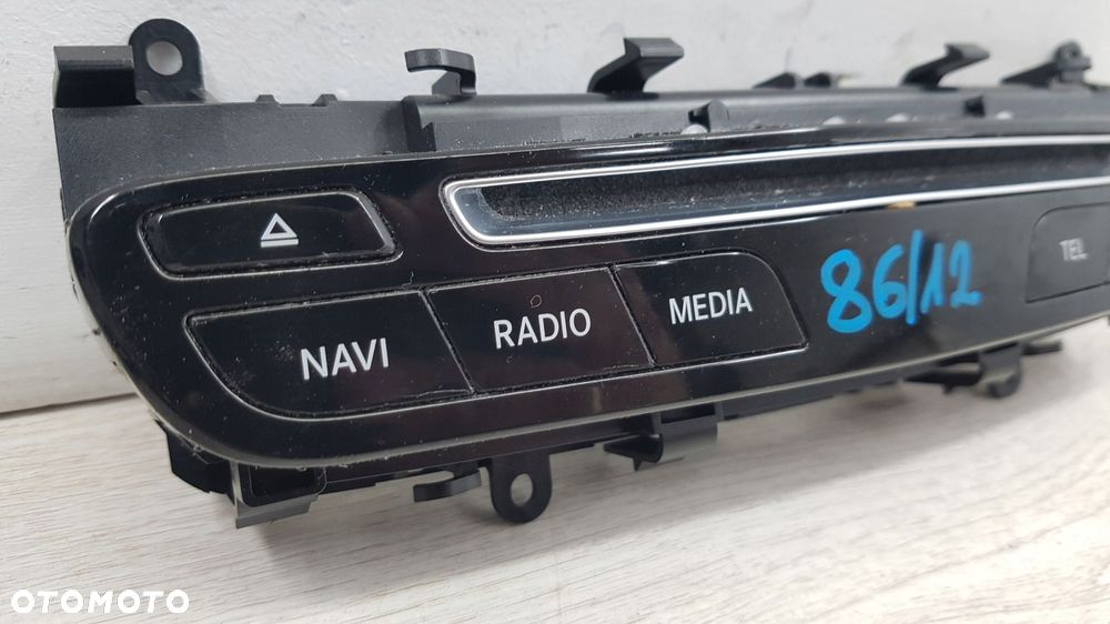 mercedes c klasa w205 panel radia europa - 3