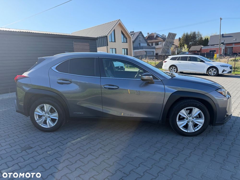 Lexus UX 250h Elegance 2WD - 4