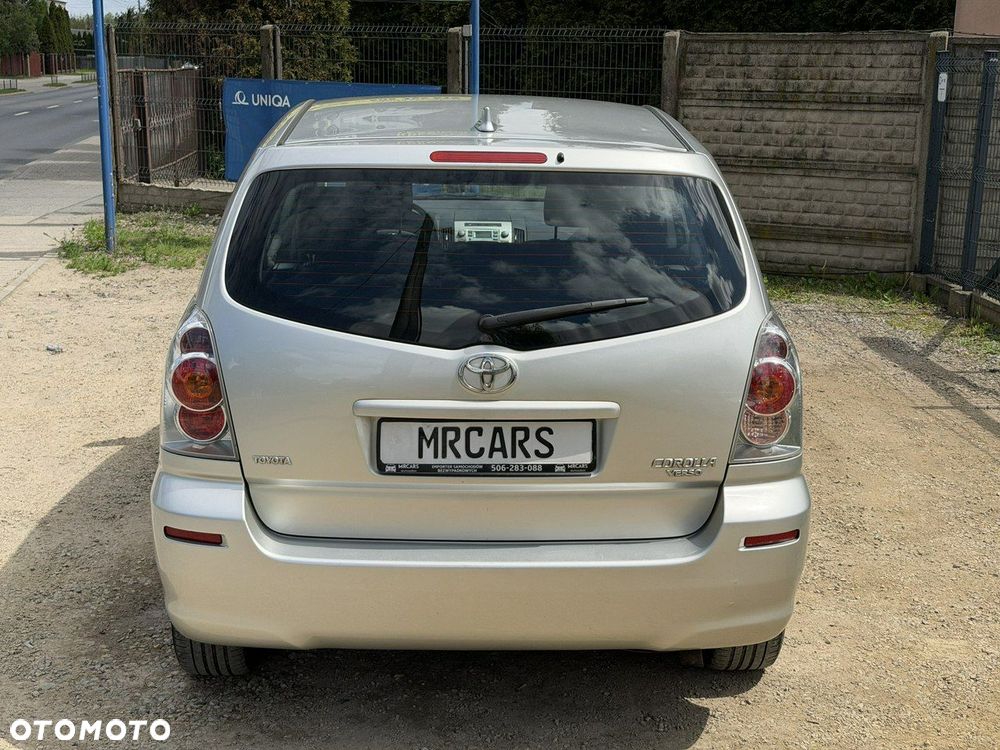 Toyota Corolla Verso - 7
