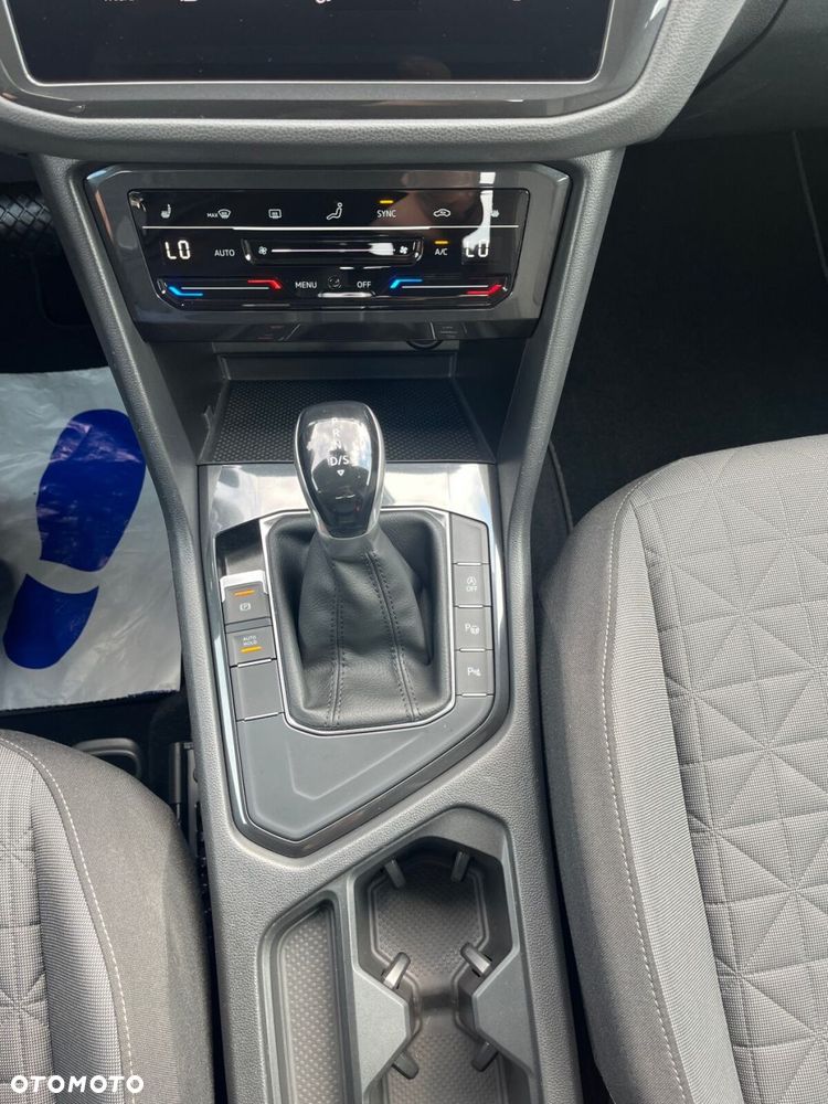 Volkswagen Tiguan - 23