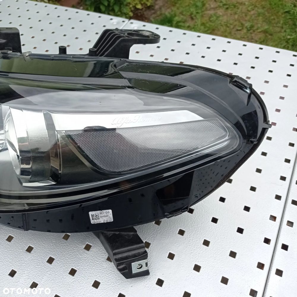 ALFA ROMEO GIULIA REFLEKTOR XENON SKRĘTNY D3S FULL LED LEWY LAMPA PRZEDNIA  50564104 - 3
