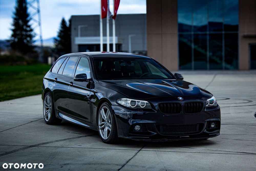 BMW Seria 5 525d xDrive - 9