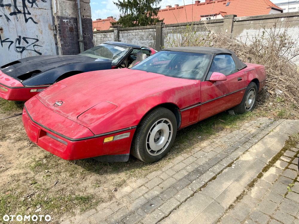 Chevrolet Corvette - 4