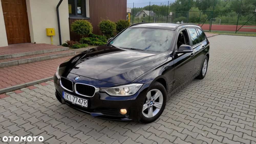 BMW Seria 3 320d DPF Edition Sport - 11