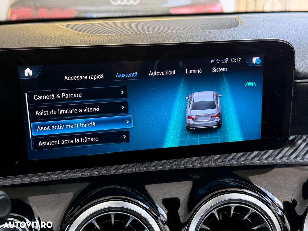 Mercedes-Benz A 180 Sedan 7G-DCT - 26