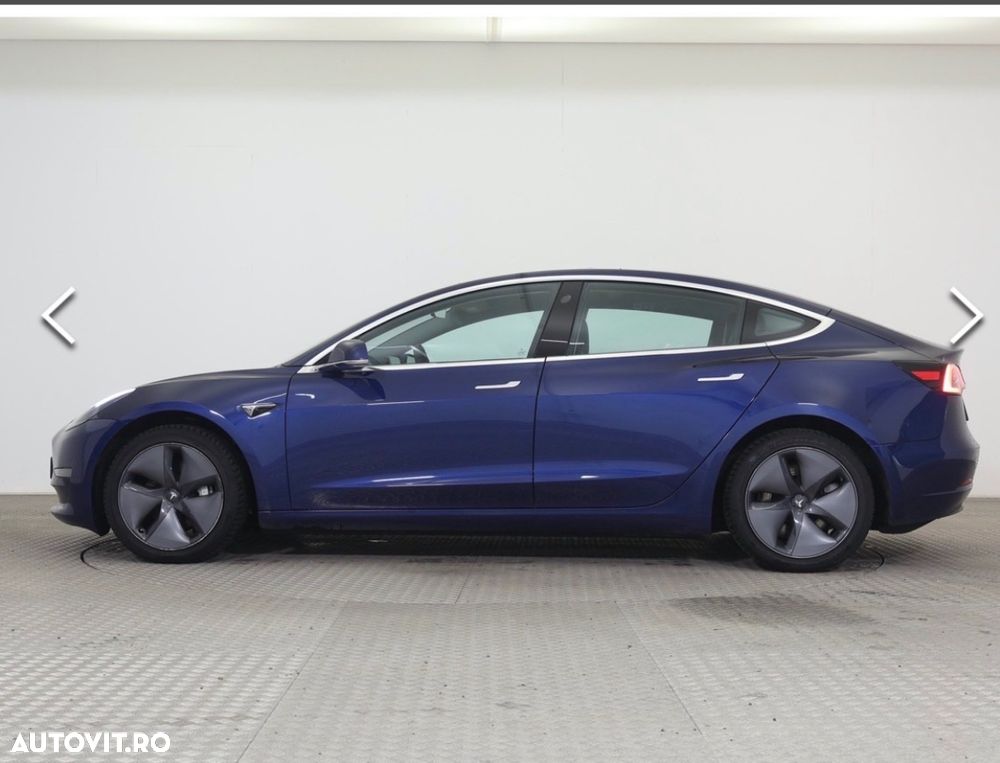 Tesla Model 3 - 1