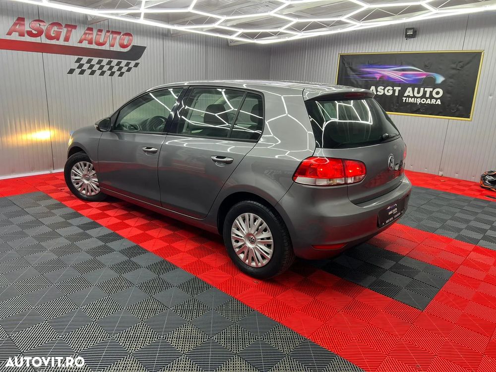 Volkswagen Golf - 5