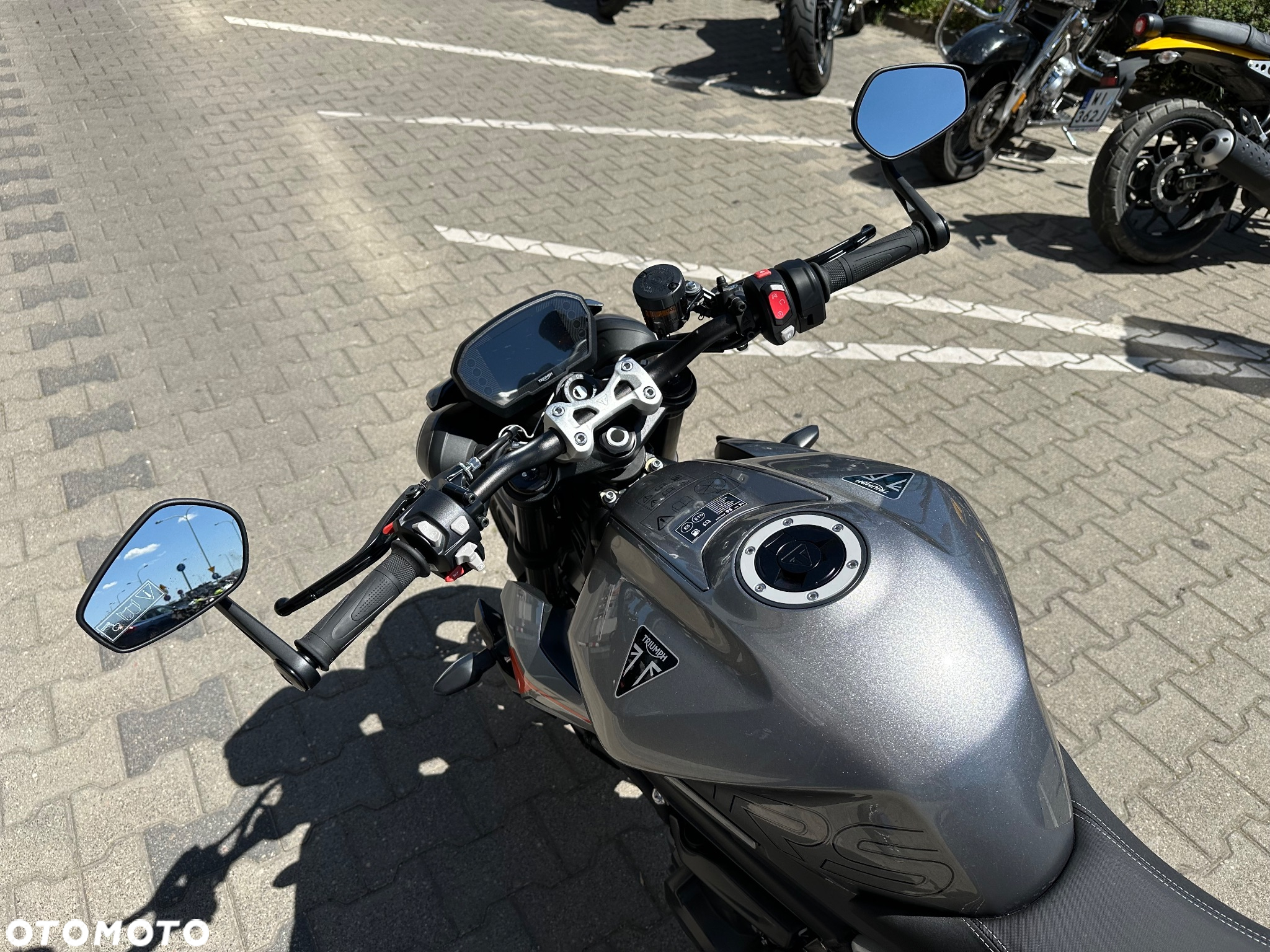 Triumph Street Triple - 7