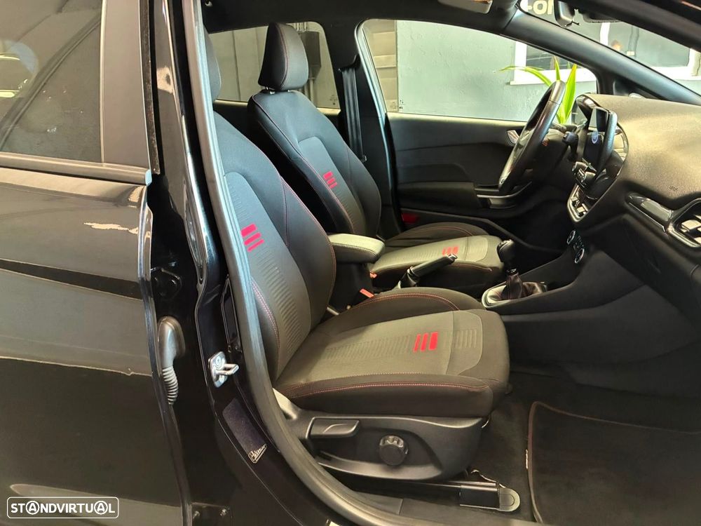 Ford Fiesta 1.0 EcoBoost ST-Line - 27