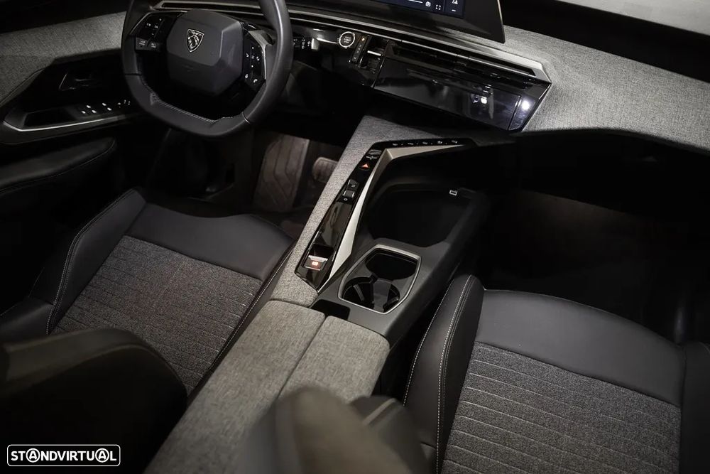 Peugeot 5008 1.2 Hybrid Allure e-DCS6 - 30