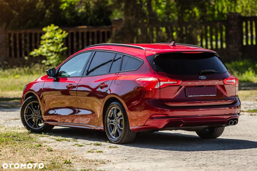 Ford Focus 1.0 EcoBoost Start-Stopp-System ST-LINE DESIGN - 9
