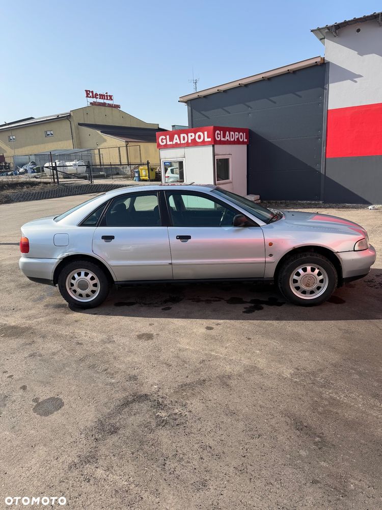 Audi A4 Limousine 1.6 - 2