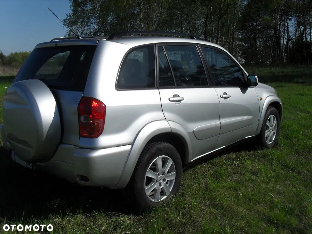 Toyota RAV4 - 4