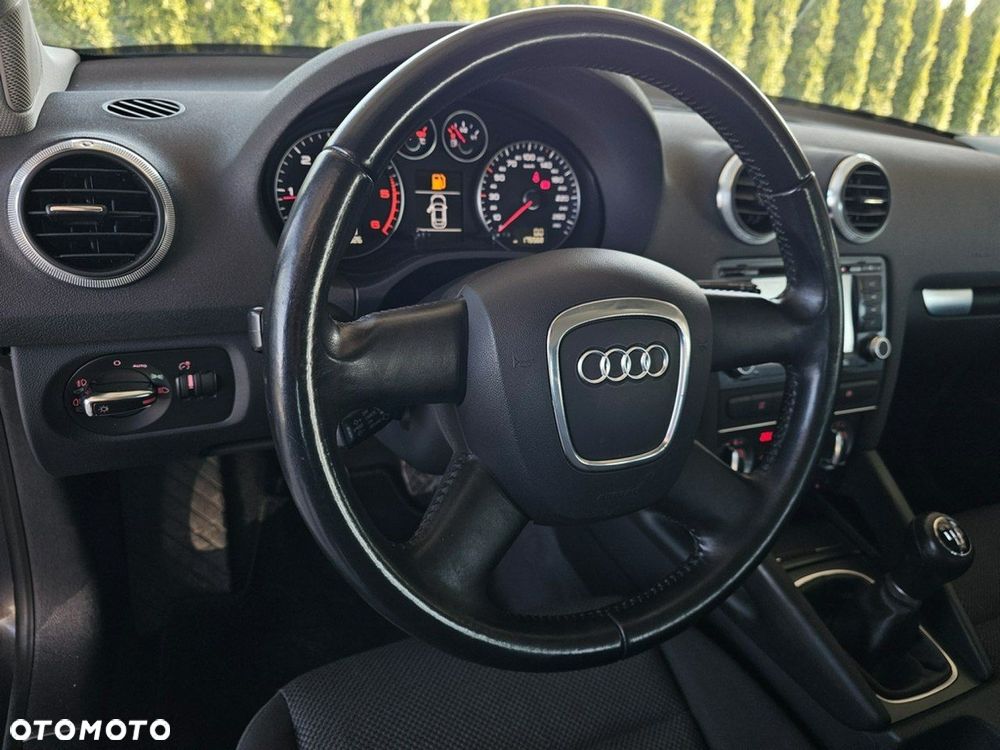Audi A3 Sportback - 13