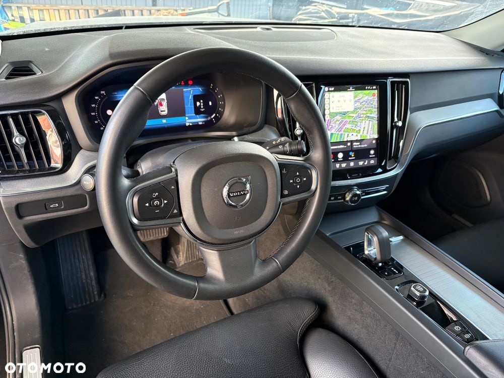 Volvo V60 B4 D Momentum Core - 8