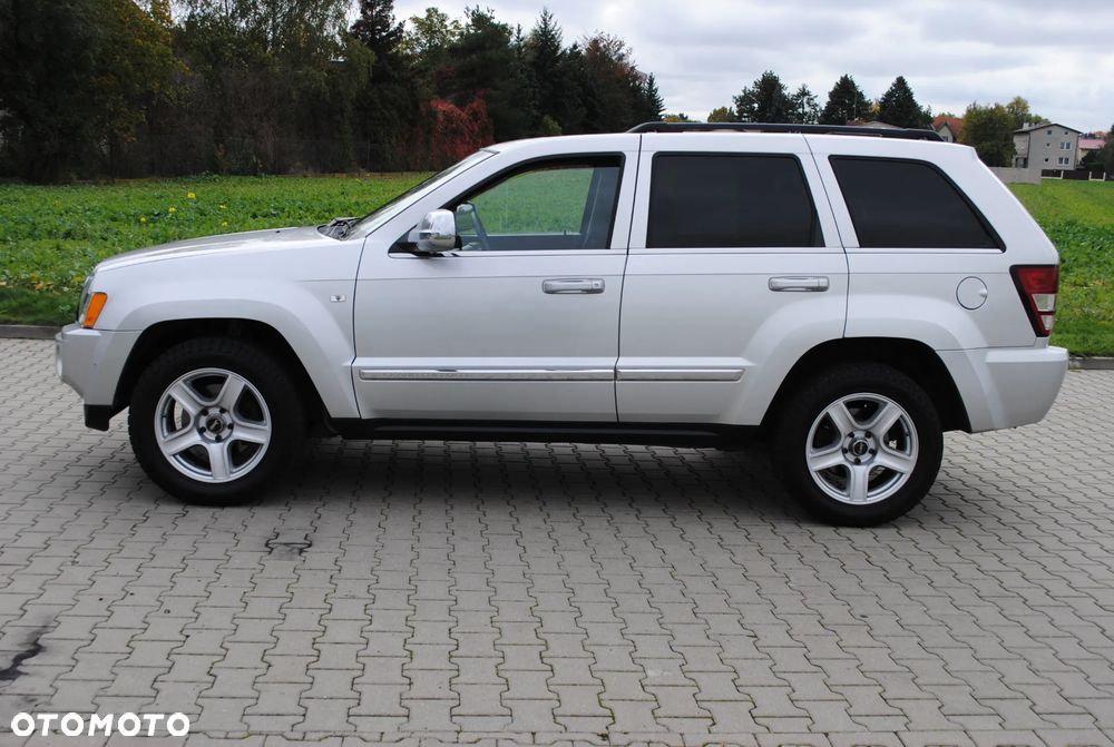 Jeep Grand Cherokee - 39