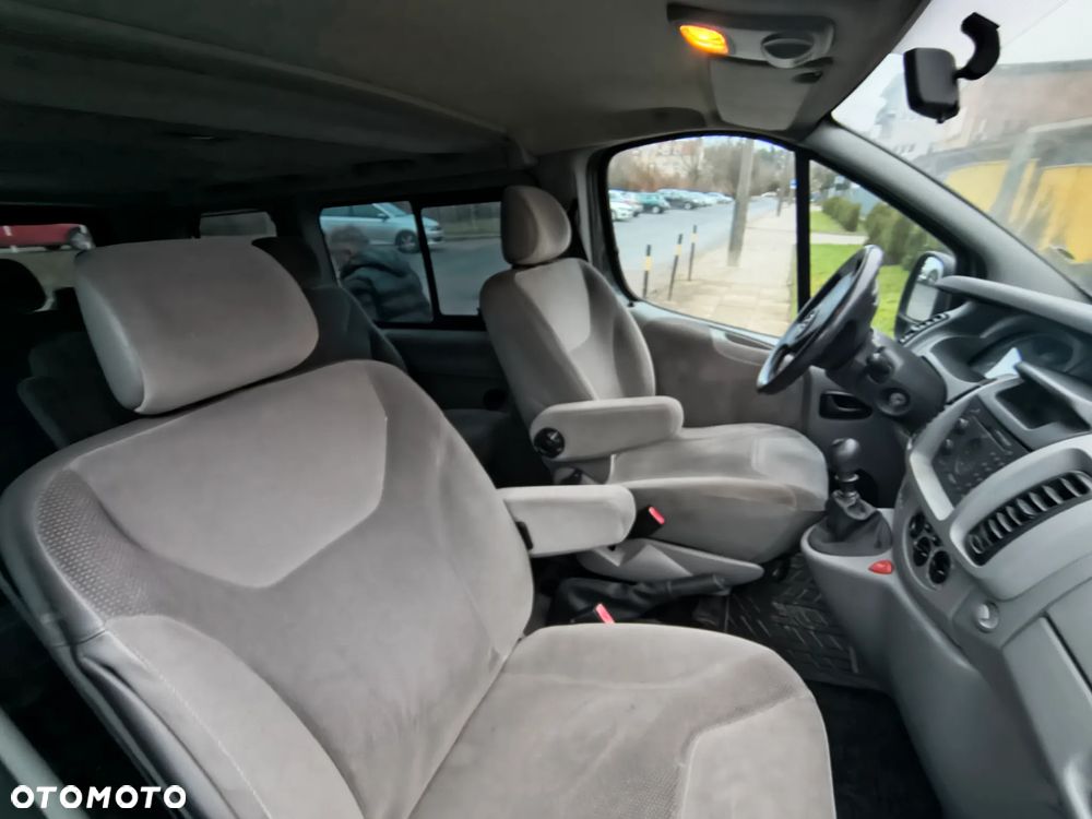Opel Vivaro Tour - 24