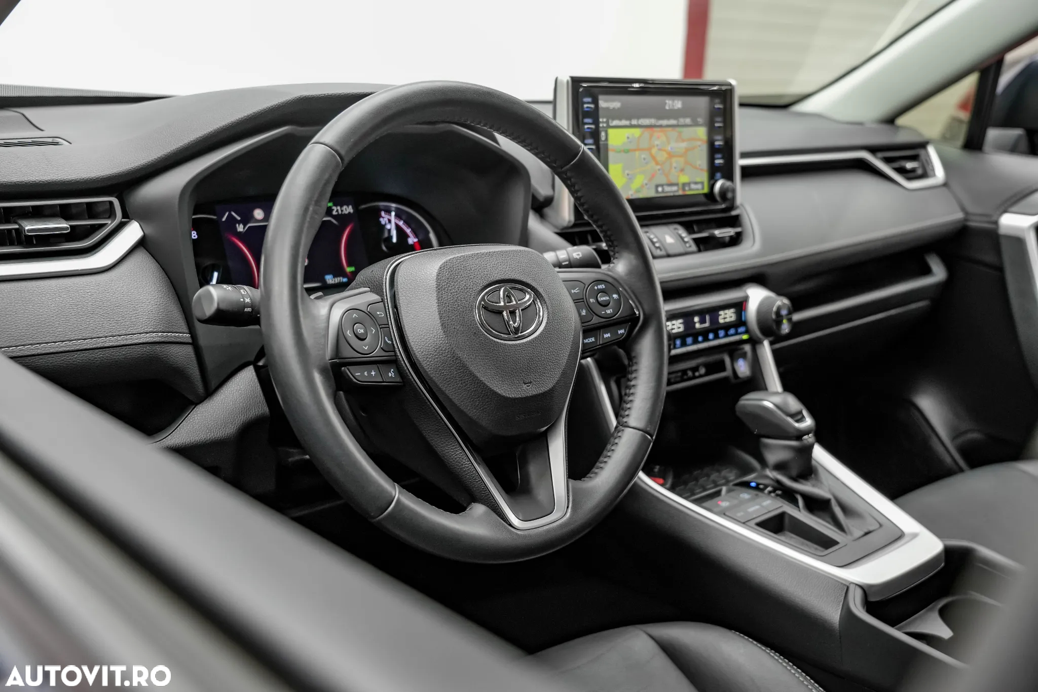 Toyota RAV4 2.0P CVT AWD Luxury - 14