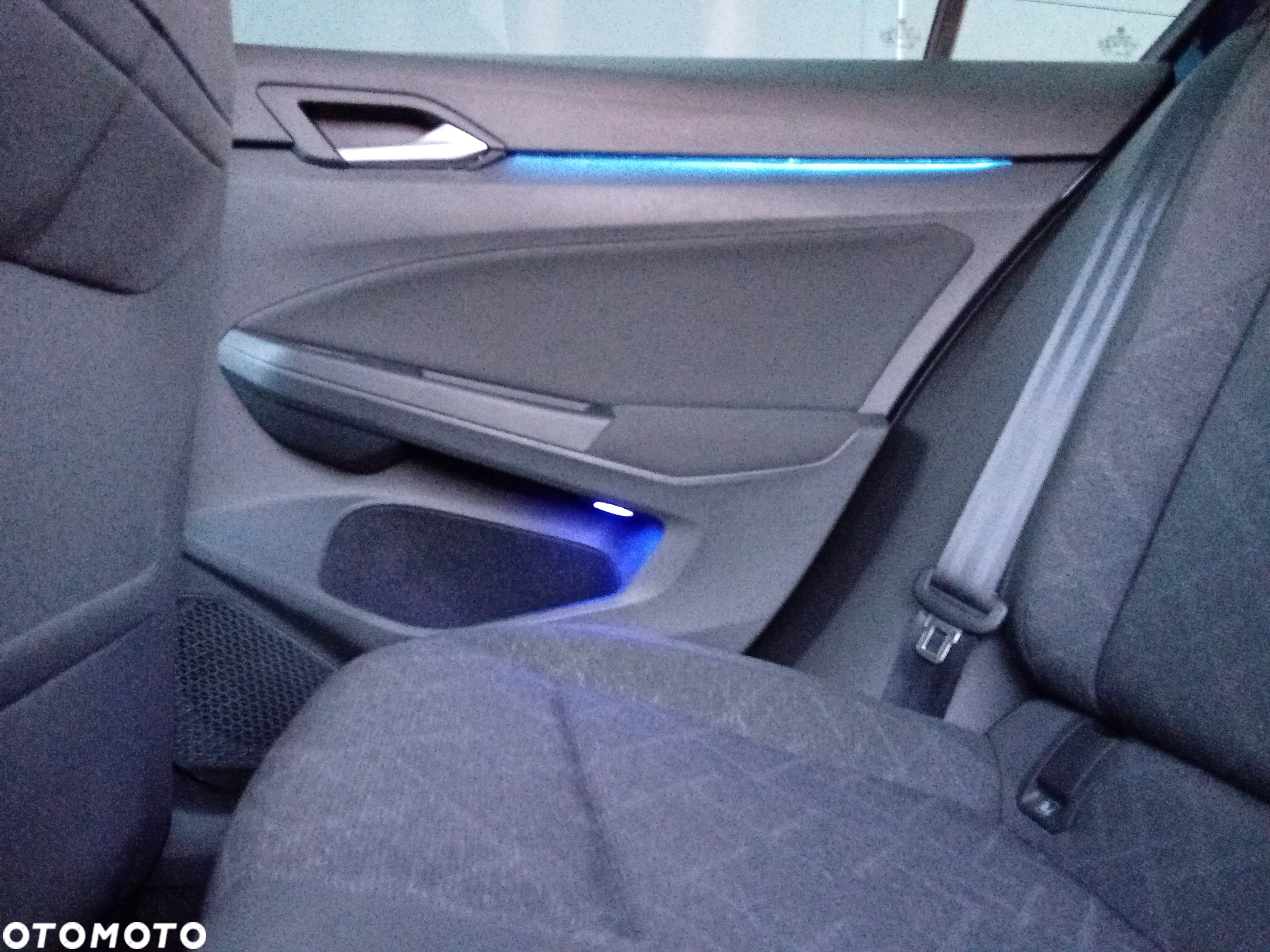 Volkswagen Golf 2.0 TDI SCR DSG Style - 35