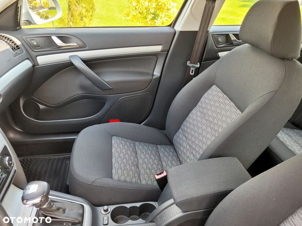 Skoda Octavia 1.4 TSI Ambition DSG - 25
