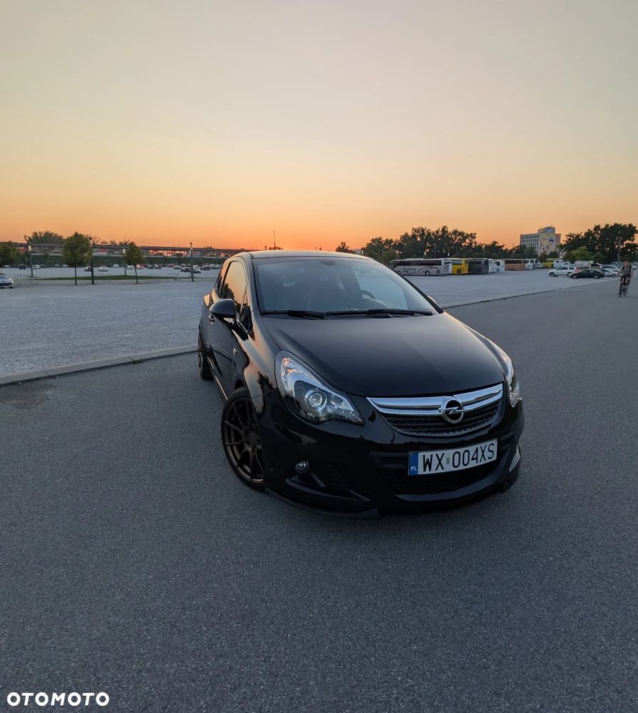 Opel Corsa 1.6 Turbo OPC Nürburgring Edition - 2