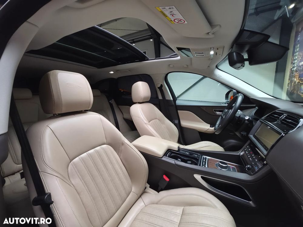 Jaguar F-Pace 20d AWD Portfolio - 5