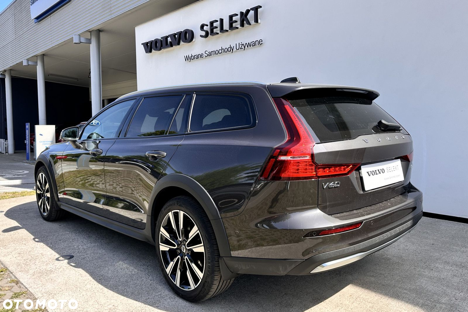 Volvo V60 Cross Country - 9