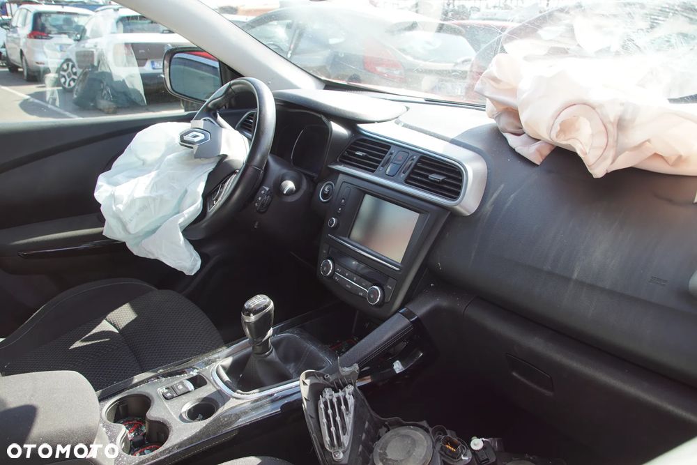 Auto na części - Renault Kadjar 1.2 TCE 131 KM H5F408 TL4 2017R Silnik Skrzynia Drzwi Maska Błotnik Zderzak Klapa Lampa Lusterko Klamka Szyba Deska Kokpit Sterownik Moduł Czujnik Licznik Wyświetlacz Panel Kierownica - 13