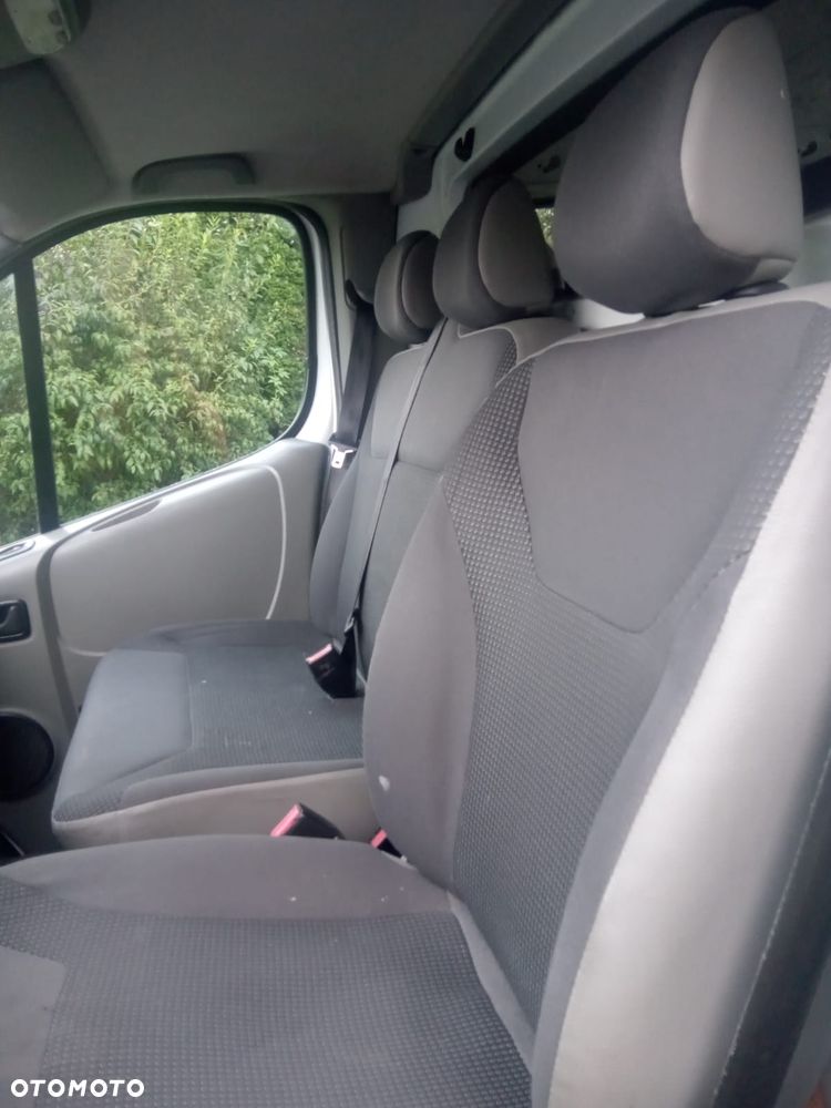 Opel VIVARO - 11