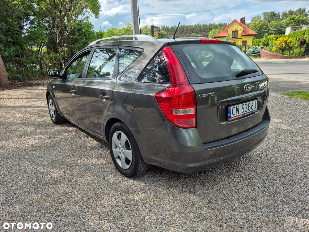 Kia Ceed 1.4 CVVT Dream-Team Edition - 5