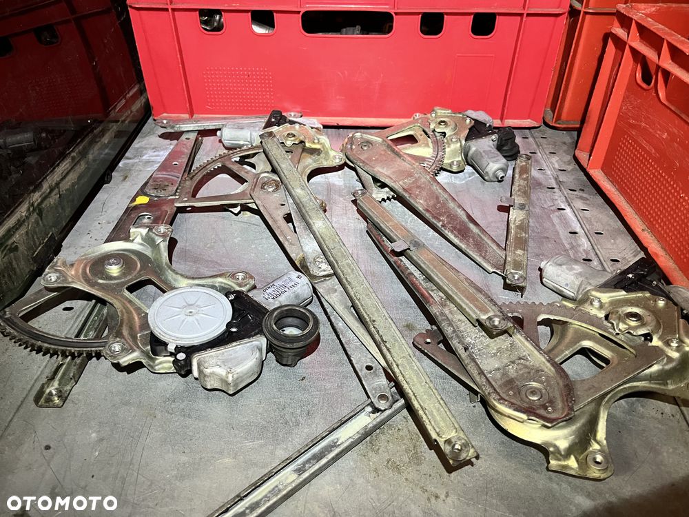 Podnośnik szyb Lexus LS460/ 600h 07-12r. - 1