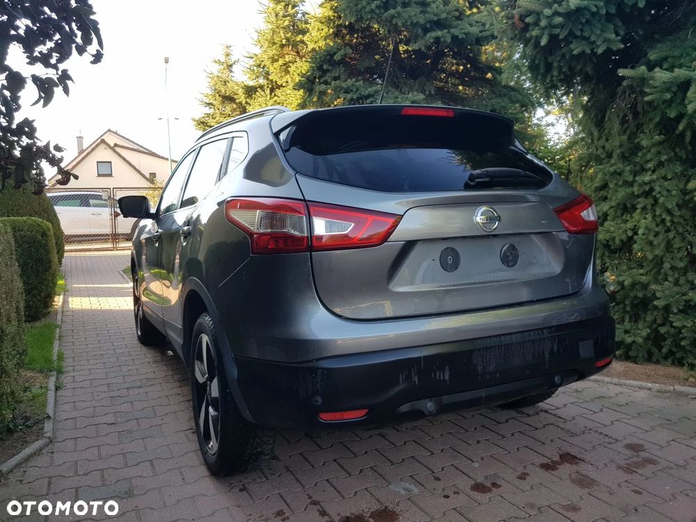 Nissan Qashqai - 2