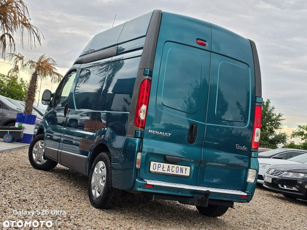 Renault Trafic - 12