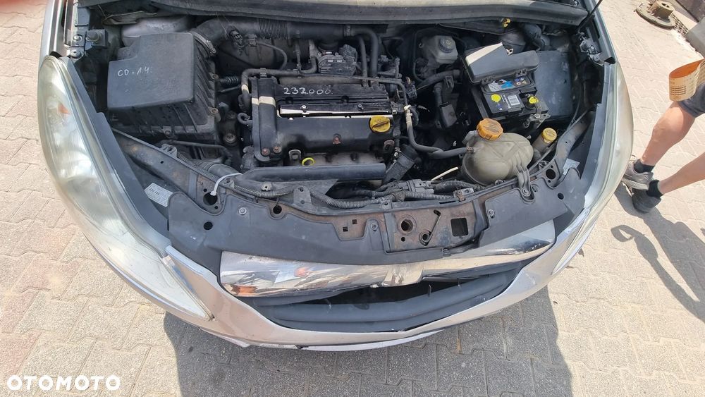 Opel Corsa 1.2 16V Enjoy - 8