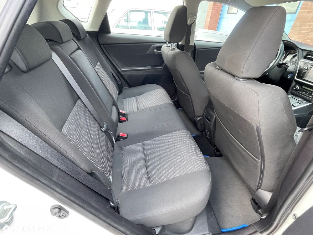 Toyota Auris 1.8 VVT-i Automatik Executive - 20