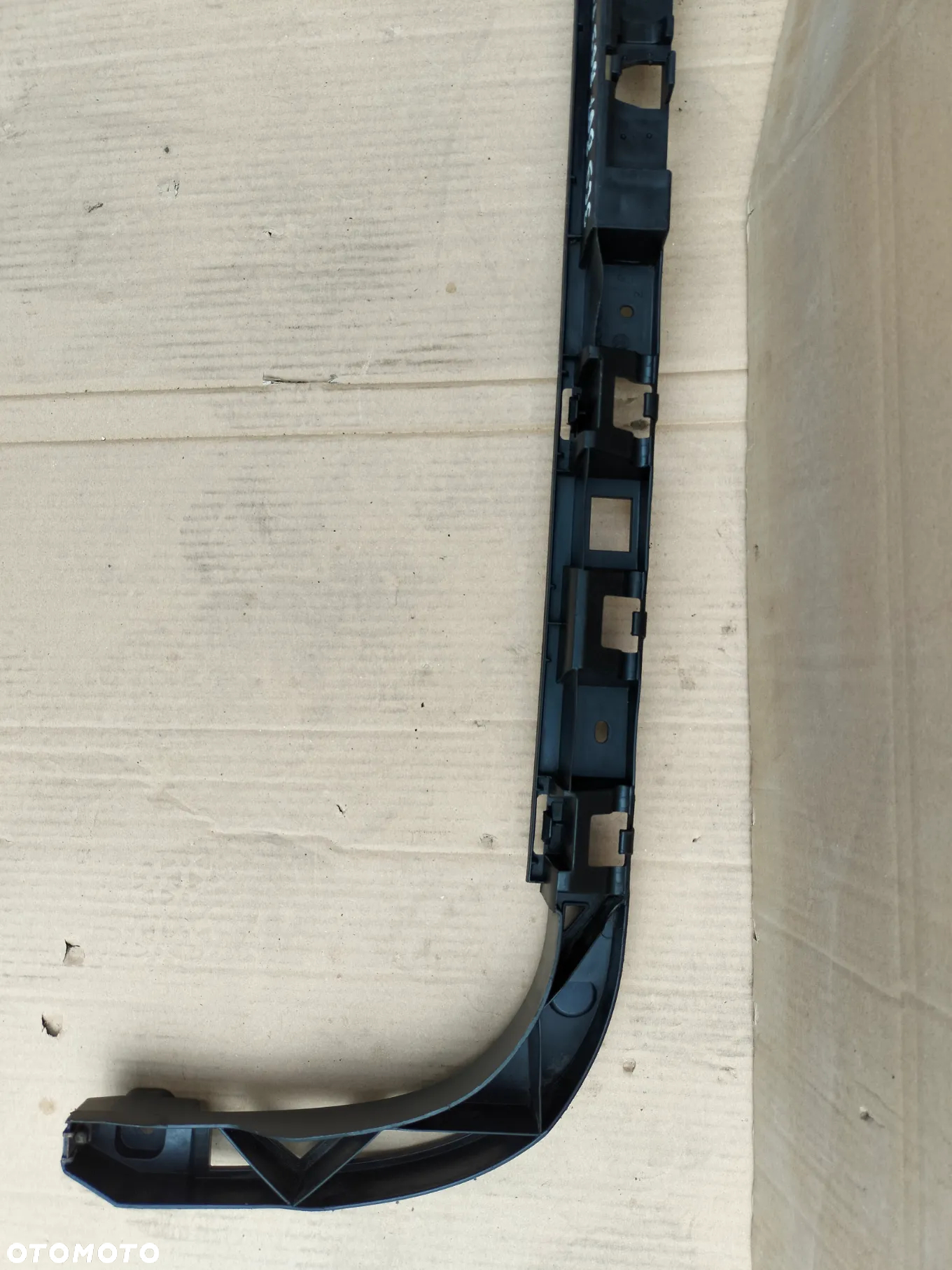 Volkswagen Passat B6 kombi ślizg zderzaka tył 3c9807863 - 7