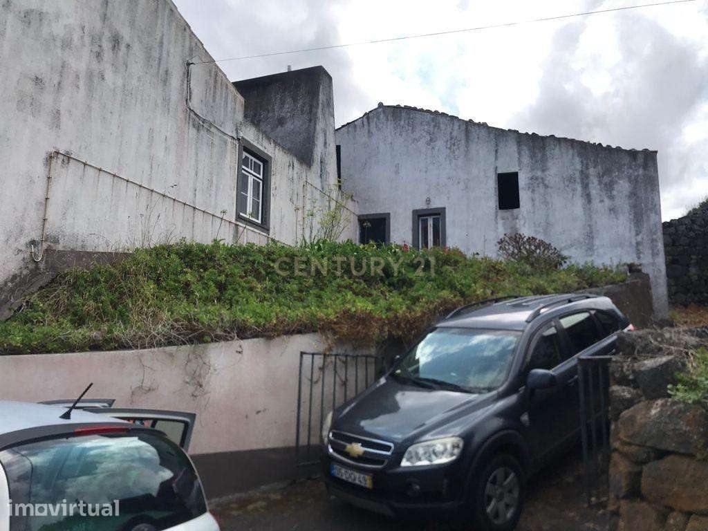 Casa para Recuperação em São Mateus, Santa Cruz da Graciosa - Grande imagem: 2/5