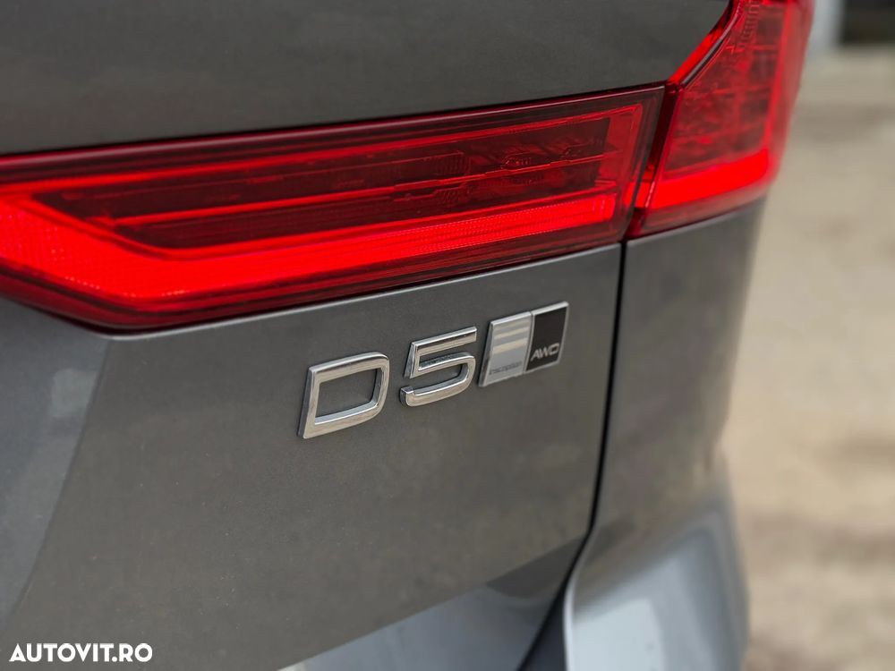 Volvo XC 60 D5 AWD Geartronic Inscription - 24