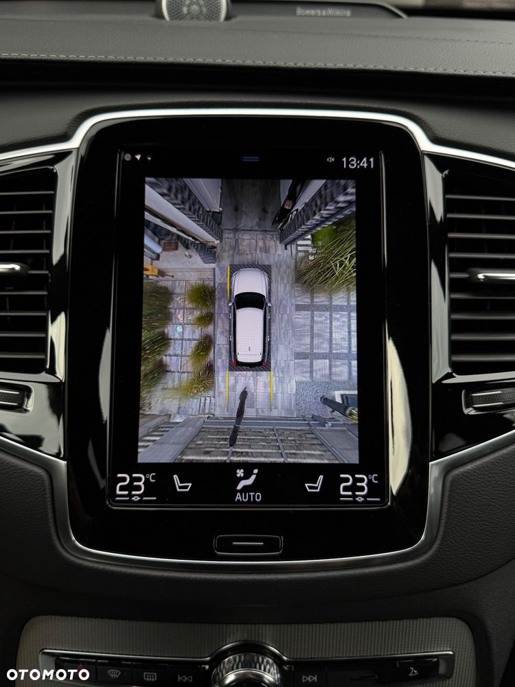 Volvo XC 90 T8 AWD Plug-In Hybrid R-Design 7os - 24