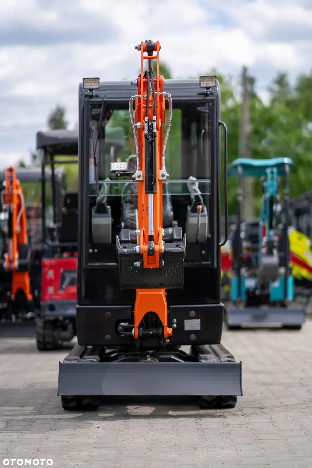 Kingway SV15 JOISTICK KABINA Ramię skr 1500kg 3 łyżki 3-cyl SILNIK 25KM D - 25