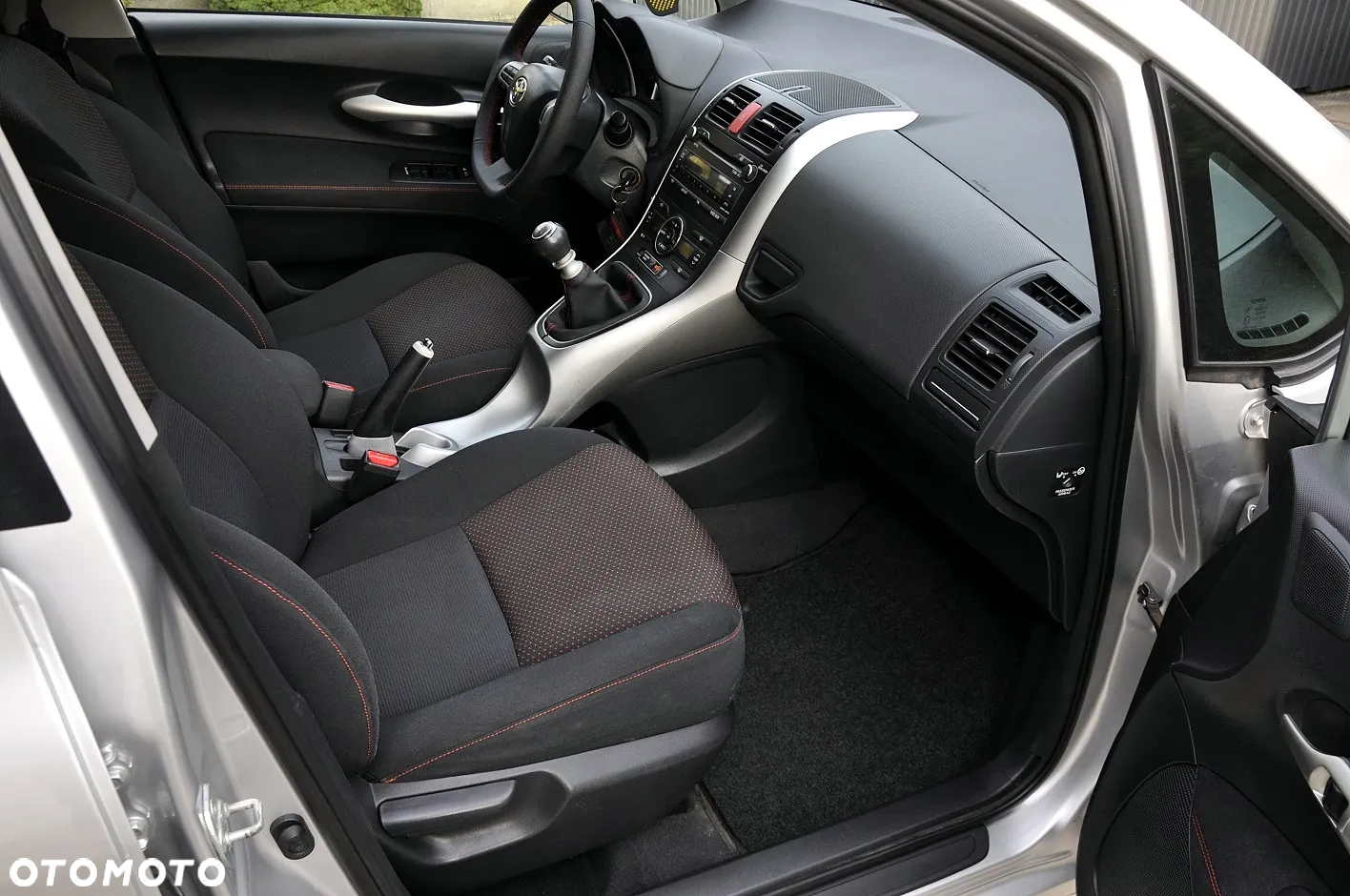 Toyota Auris - 12