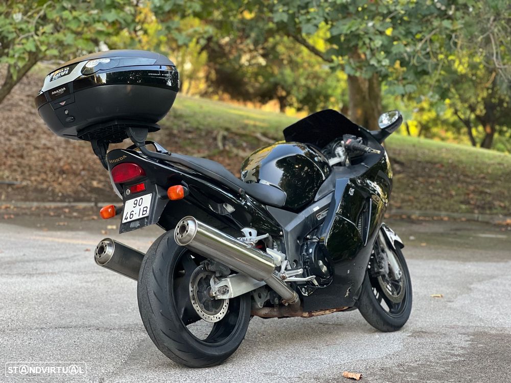 Honda CBR SuperBlackBird - 4