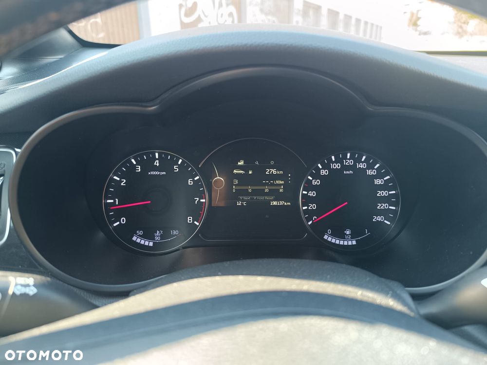 Kia Carens 2.0 GDI L EU6 - 9